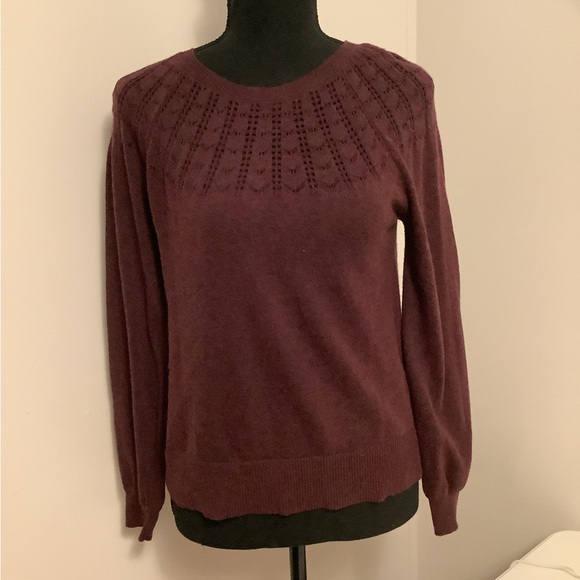 Sweater - Picture 1 of 2